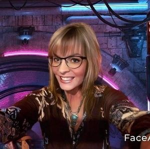 Meet your Posher, Yvette